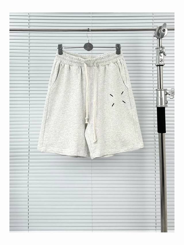 马吉拉四角标短裤 黑色 浅灰 S-Xl 顶级版本 Maison Margiela Mm6 马吉拉四角标数字前后刺绣Logo机能复古高街情侣重磅纯棉毛圈短裤五分裤
