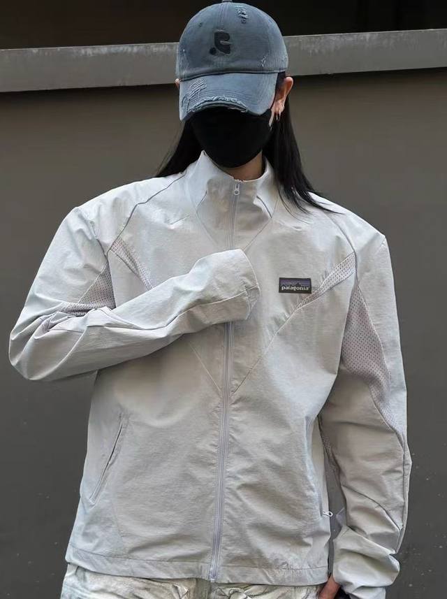 Patagonia 25Fw 巴塔哥尼亚网眼立领户外轻量防晒服 炎炎夏日不得不买的Patagonia Baggies 不得不说一件防晒服可以做到功能和颜值同时在