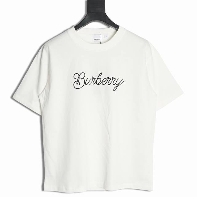 Burberry巴宝莉 签名冲浪印花Logo短袖T恤 212 男女同款 不挑年龄不挑身材不挑性别 经典不过时 面料手感非常舒服 质感超强 超级百搭好看的一款 男