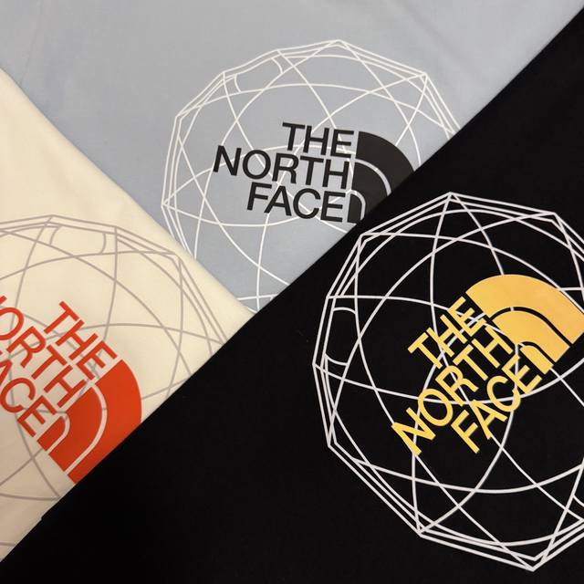 The North Face 北面Tnf字母T恤情侣户外舒适透气运动夏季新款纯棉短袖 260G新疆长绒棉面料，触感如云朵般柔软亲肤，3D立体剪裁搭配微宽松版型，