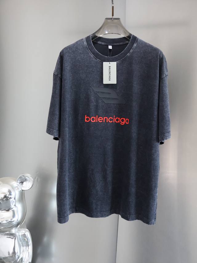 Balenciaga 巴黎世家25Ss胸前3D立体字母硅胶Logo水洗全棉双纱T恤 - 详情： 顶级复刻版本 颜色：水洗黑 尺码：Xs S M L Xl 款号：