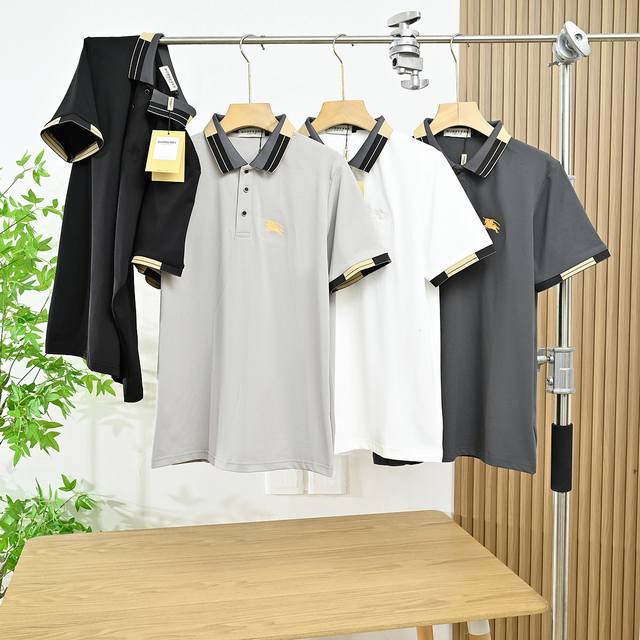 上新： 米 款号：8932# Burberry 巴宝莉2025夏季新款商务战马标识翻领男士Polo衫 高端高品系列 商场热卖款式 今年全新面料 胸前巴宝莉刺绣战