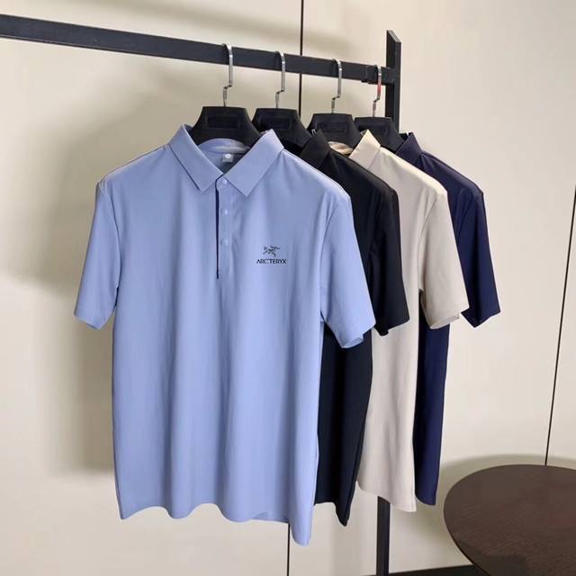 Arc’Teryx 始祖鸟冰丝速干Polo衫 百分之七十六的锦纶和二十四的氨纶混合面料 ，弹力十足，水洗不变形 ，这款面料是订制面料，上身超级舒服 丝滑 品质外