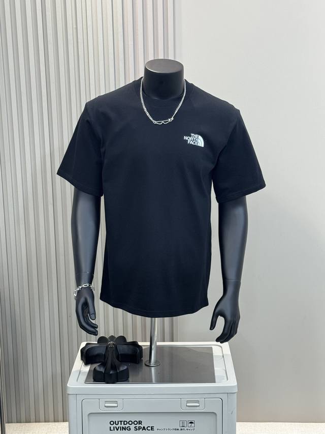 The North Face 北面 25Ss Tnf后背卡通玩偶印花男女情侣短袖T恤 小红书热门爆款，明星网红同款穿搭，男女日常通勤穿搭必备单品！ 高品质260