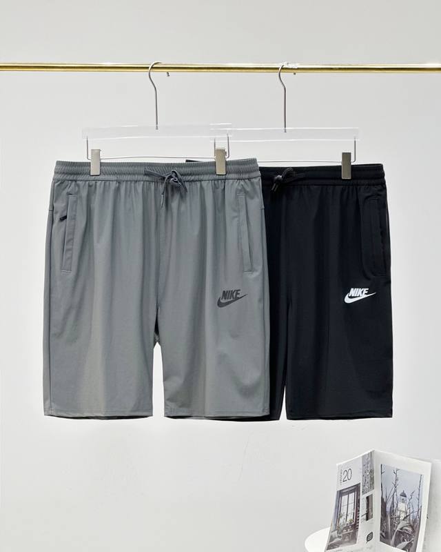 耐克Nike柜子同款户外机能速干短裤 定制小暗格速干冰感面料 冰丝面料透气性强，适合各种环境，跑步时方便排汗，舒适质地轻盈，不易褪色、变形， 腰间松紧弹簧拉绳设