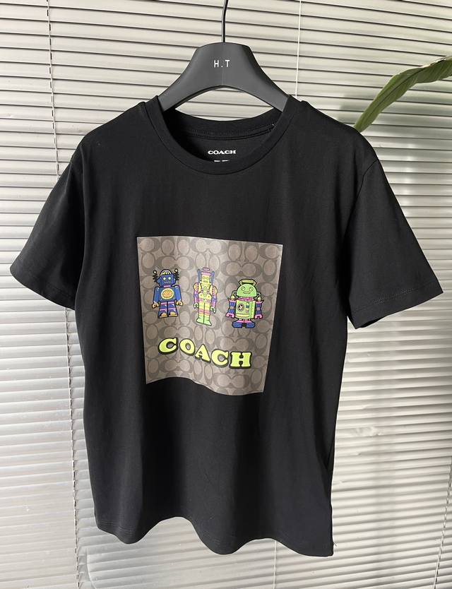 蔻驰趣味活力感！蔻Chi机器人印花黑色圆领短袖T恤~ 把趣味的机器人图案穿在身上！ 真的是我的爱～ 梦中情T哈哈哈哈 太可爱了叭 ~ 代购价格 软妹币~这款热度