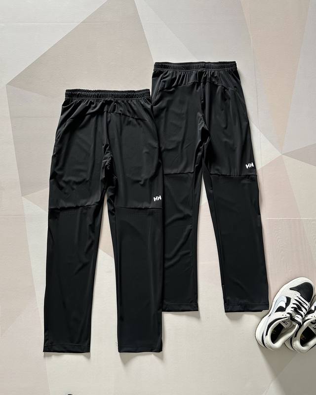 海丽汉森Helly Hansen Hh 字母腰带25夏男款日常运动防晒清爽凉感速干休闲针织长裤. Hh口袋字母冰丝面料耐磨精致3D立体压胶Logo字母非常的具有