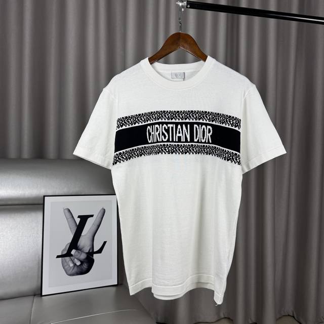迪奥Vintage系列针织字母Logo提花弹力短袖男女同款T恤 -全套1:1定制辅料定制三标Yuan版吊牌Logo包装袋 -面料采用细纱针织弹性面料，工艺精致细