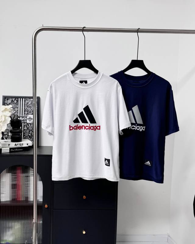 顶级版本 Adidas阿迪 X Balenciaga巴黎世家联名 Ss正反刺绣双面穿T恤 各大网红上身 小红书爆款 一比一复刻 Balenciaga X Adi