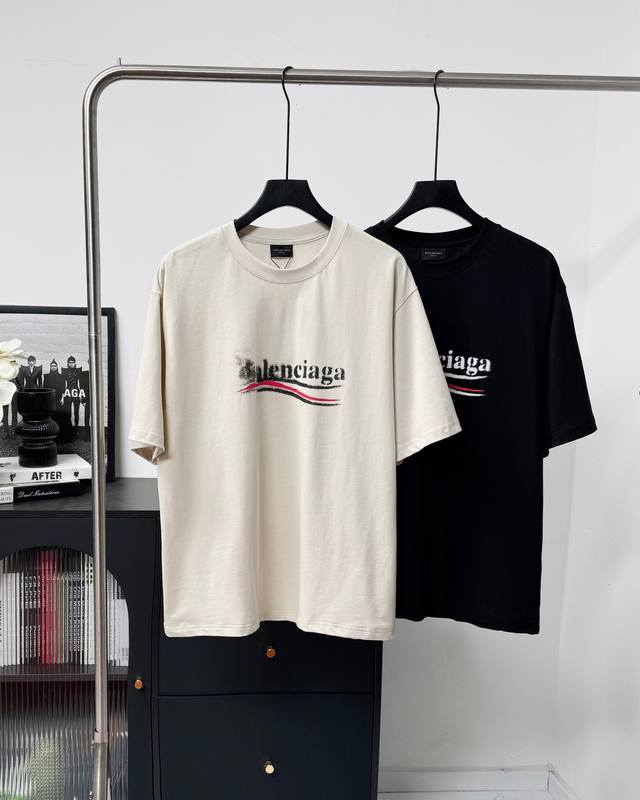 正确为灰杏色 正确版型 顶级本-Balenciaga-巴黎世家新款模糊可乐印花短袖T恤.原版开发定织面料工艺洗水处理 高克重300克面料 质感十足 布面干净 柔