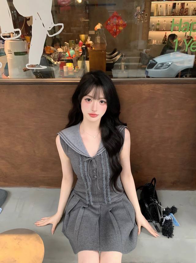 上新 缪缪 甜酷少女公主裙 海军领裙 颜色：灰色 码数：见尾图