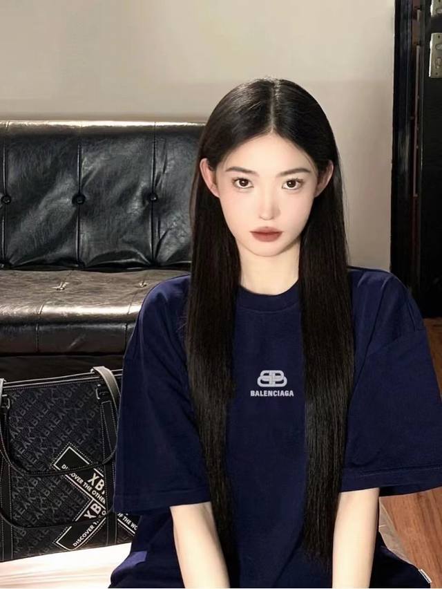 Balenciaga巴黎世家 纯棉直筒锁扣印花T恤短袖情侣款 Color: 藏青色 Size: M-Xxl M衣长69.肩宽46.5.胸围102.袖长20.5