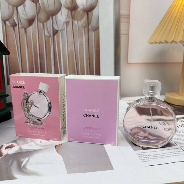 香奈儿邂逅粉香奈儿 Chanel 邂逅粉香水100Ml，变幻莫测，释放出无限惊喜。 粉色Chance Edp 香水 ，相对于邂逅系列中，香味最浓，留香时间最久。