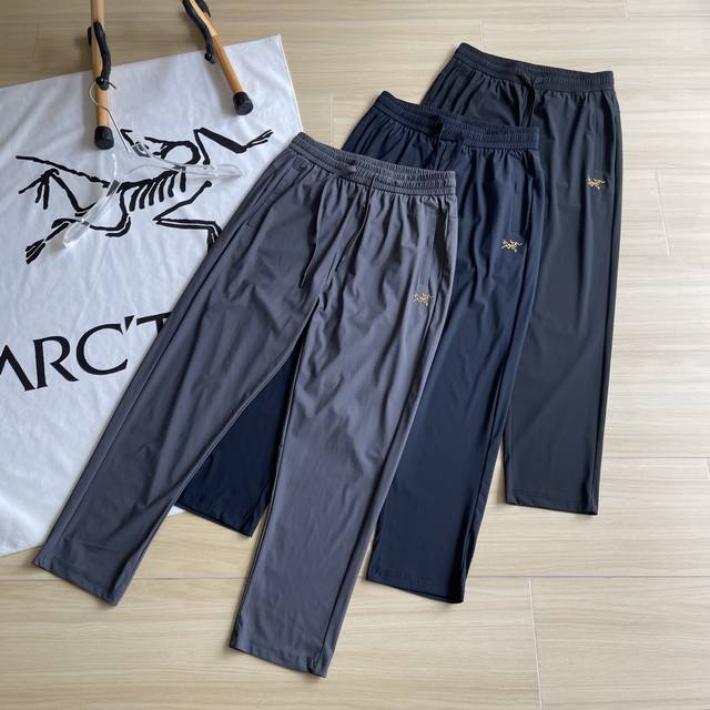 主图+细节 夏季速干裤Arc'teryx 始祖鸟三色夏季经典款三色男款速干裤 夏季必穿款 实现38℃高温下依然保持清爽体感，让夏日运动无惧汗水与骤雨。立体直筒剪