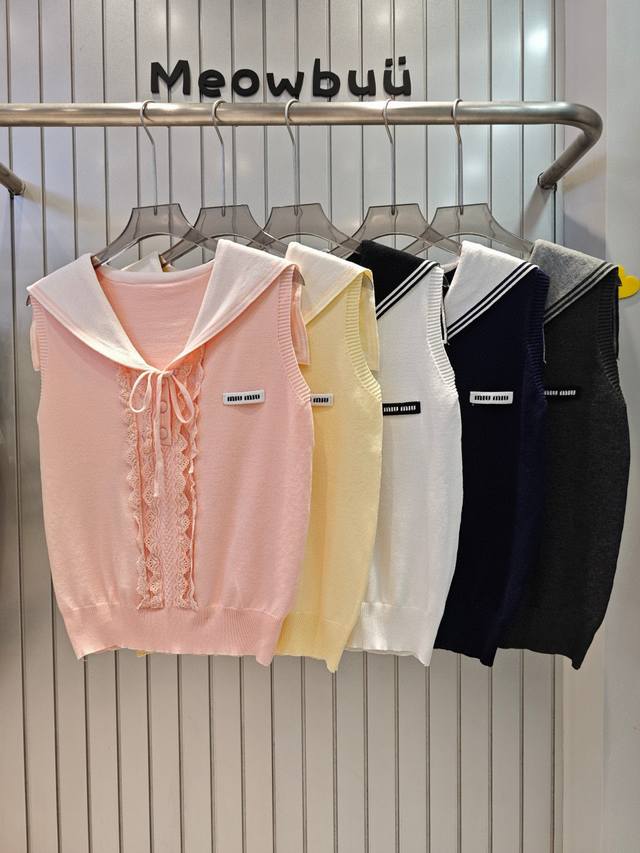 Miumiu缪缪定制字母小标绑带蝴蝶结海军风翻领针织背心 款号：25670106460 颜色：粉色 黄色 白色 蓝色 灰色 尺码：均码 80- 斤