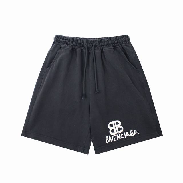 Balenciaga巴黎世家Bb黄色胶带印花水洗做旧五分裤短裤 男女款无性别穿搭 款式很新颖 整体风格就是潮流 水洗做旧的复古色系 精致的小短裤面料柔软 采用真