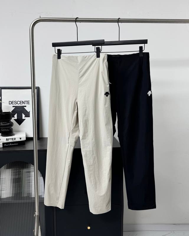 迪桑特Descente Pt Zerotraining系列 梭织轻薄舒适百搭品牌Logo设计休闲速干裤裤 质量很好！ 迪桑特速干裤夏款梭织速干裤长裤！男士舒适弹
