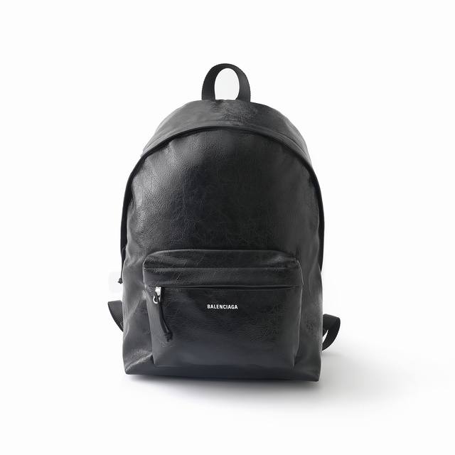Balenciaga 巴黎世家 新款字母徽标油蜡皮书包背包双肩包 尺寸:34.8*47*19.81Cm 防尘布袋包装 材质:小羊皮 尼龙 聚酯纤维 防水防污
