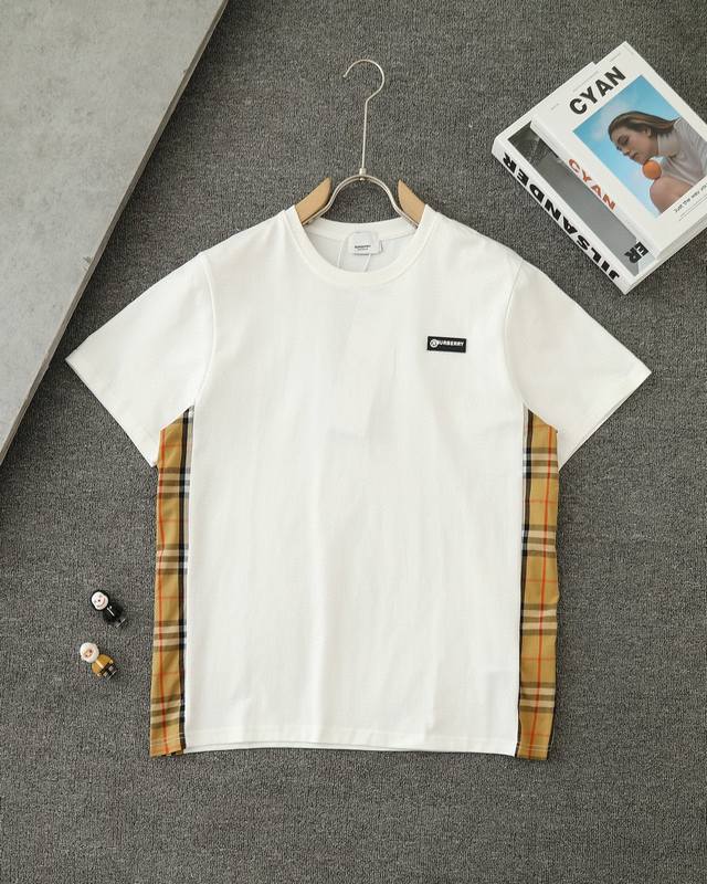 Burberry 巴宝莉 Bbr Vintage 小皮标格纹拼接短袖T恤 男女同款 顶级版本 面料：采用280G纯棉双纱面料 同缸染螺纹 无色差 久洗不变形 格