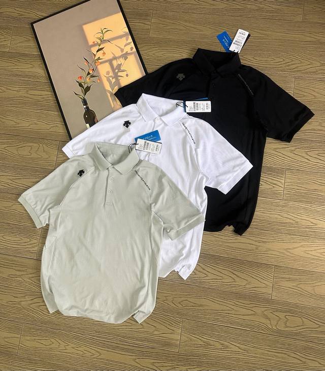 Descente 迪桑特三色综训运动健身Tough透气排汗男士短袖Polo肩部品牌字母Logo上衣 进口精梳珠地棉面料亲肤舒爽，不粘身不黏腻！排汗吸湿！这款迪家