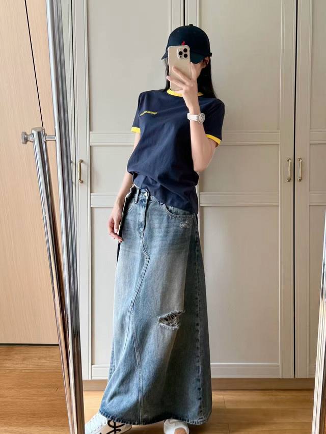 落日黄与海军蓝的碰撞