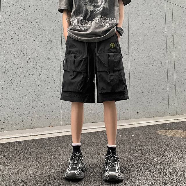 Stone Island 石头岛夏季限定户外工装防水冲锋短裤五分沙滩裤，男女同款，小红书 Ins 抖音爆款，超人气单品，经典Logo，版型好看，上身有型，修饰完