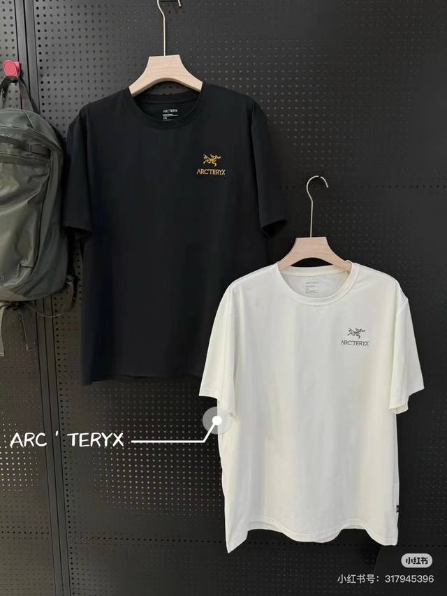 福利。供 。25年黑金 始祖鸟短袖 小红书爆款！Arc‘Teryx始祖鸟休闲时尚短袖T恤 采用百分之百纯棉 保证不含假棉！精棉！定制定染 经过高温缩水 保证不掉