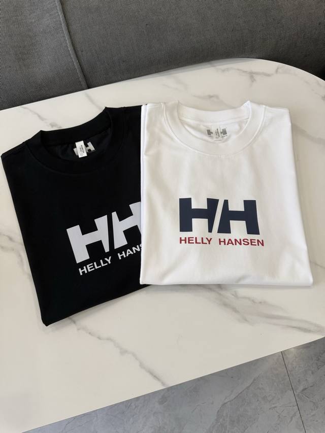 Helly Hansen 3.0 Hh Logo舒适圆领套头短袖T恤 -此款采用240G索罗娜 Sorona 环保型高科技面料，触感柔软顺滑接近真丝，贴身穿着冰