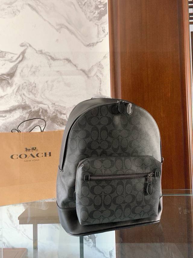 Coach 蔻驰双层黑杏双肩包 Coach蔻驰新款又来咯 经典Logo标志 Charter 背包 学院风的包型整体风格简约大方不失个性 碳黑色经典Logo通勤好