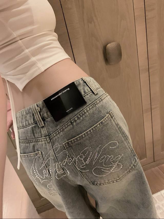 Alexanderwang 大王Aw定制纽扣定制皮牌字母烫钻洗水牛仔短裤中裤 款号：25672704706 颜色：蓝色 尺码：Sml S码80-95斤 M码95