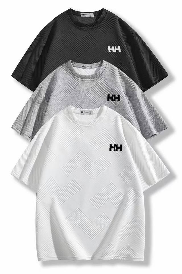 供 Helly Hansen Hh海丽汉森的衣服大家都知道很好看！这个牌子的图案特别好看，经典时尚又特别！料子柔软亲肤，舒爽透气，夏季穿着倍感舒适！强烈推荐单品