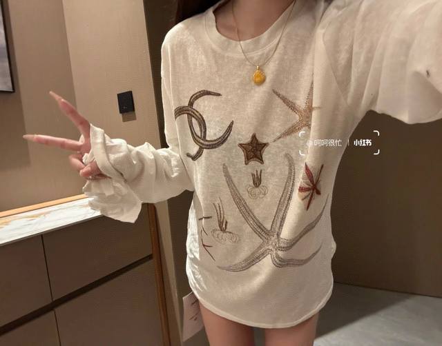上新 Cha* 小香 中古Vintage系中古海星烫钻长袖防晒T恤 颜色：白色 尺码：Sml S码推荐： 80~ M码推荐： ～115 L 码推荐： 115～1