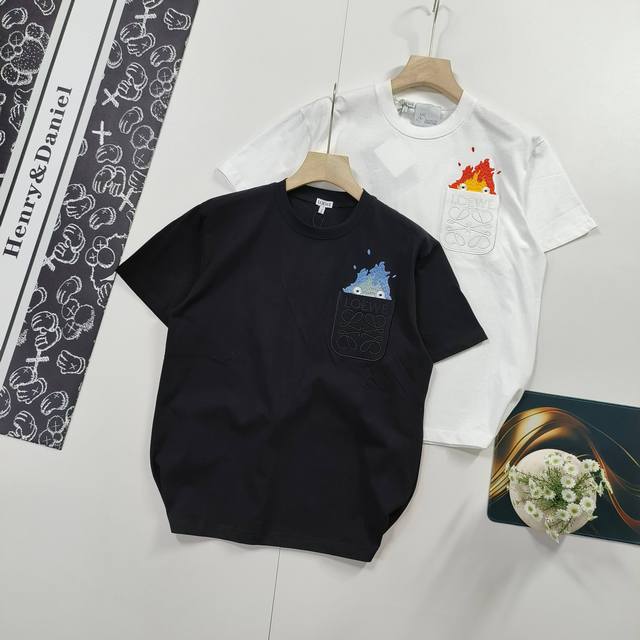 尺码Xs-L 联名款 Loewe 罗意威联名款曼德拉草图案夏装新款经典火苗刺绣短袖T恤男女同款 不需要所谓烂大街的华丽文案 主打品质 面料经过2次高温缩水固色