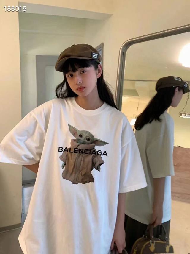 供 巴黎世家Balenciaga外星人印花百搭短袖T恤 情侣款 巴黎世家竟然出了这么可爱的T恤 尤达宝宝 从小就喜欢尤达宝宝的我怎么可能不入手一件 一件短袖精髓