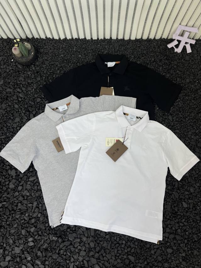 Burberry巴宝莉 2025新款纯色亲肤透气胸口Logo图案刺绣休闲Polo衫短袖上衣 男女同款 - 一如既往的硬货，爆款海外版朋友们，胸前战马刺绣，低调的