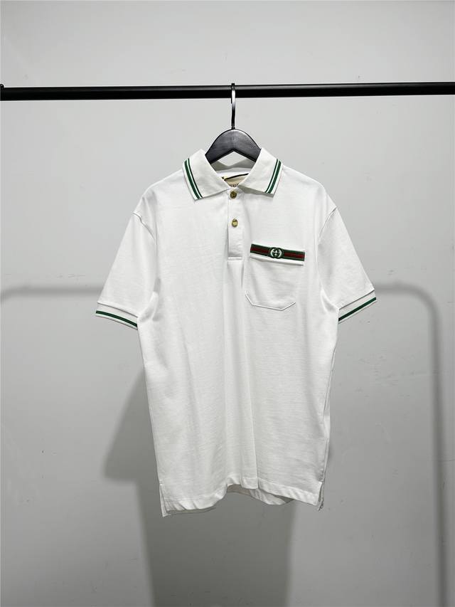 高品质 ！Gucci古驰胸前口袋绿色条纹Polo衫！最小码Xs穿到 斤左右！ 棉质平纹针织翻领Polo！ 原版面料 官方同款 短袖T恤 定制同缸染面料 手感非常