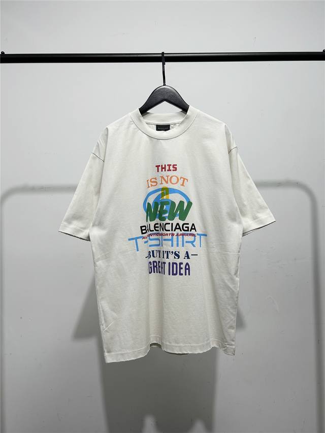 高版本，质量很好！巴黎世家 Balenciaga男女同款彩色字母印花工艺短袖T恤！此款尺码偏大，最小Xs穿到145斤左右！最大穿到215斤左右！ 图案采用数码直