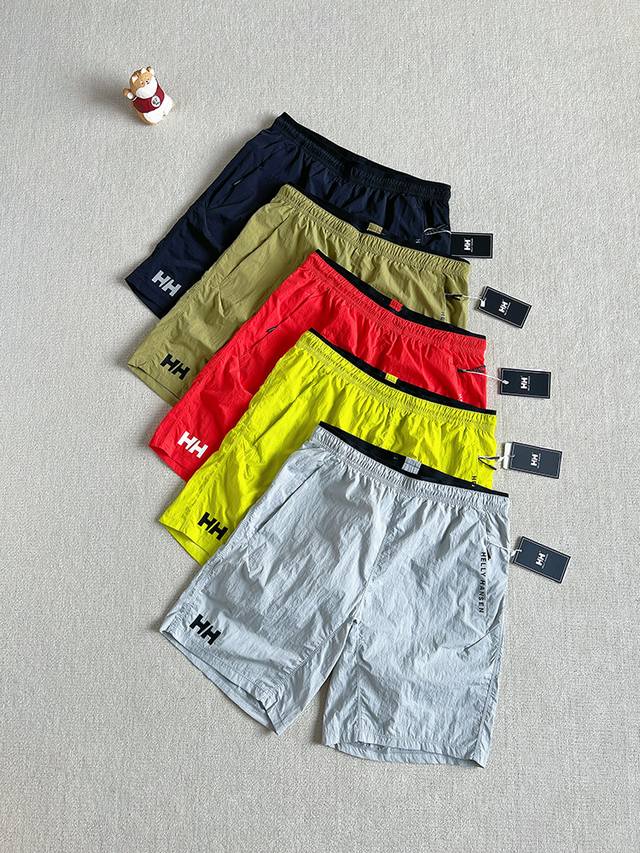 报单款号06213。 掌柜力荐，户外 玩水 通勤必备！ Helly Hansen Hh 海丽汉森 男子轻户外露营度假运动透气凉感梭织冲浪短裤。 原厂订单 夏季沙