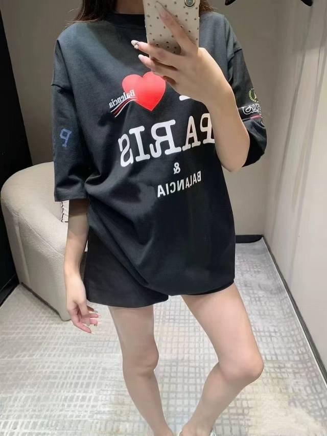 Balenciaga巴黎世家25新品爱心可乐波浪印花男女同款纯棉宽松短袖T恤情侣 定织面料工艺洗水处理 高克重300克面料 质感十足 布面干净 柔软舒适 .索罗