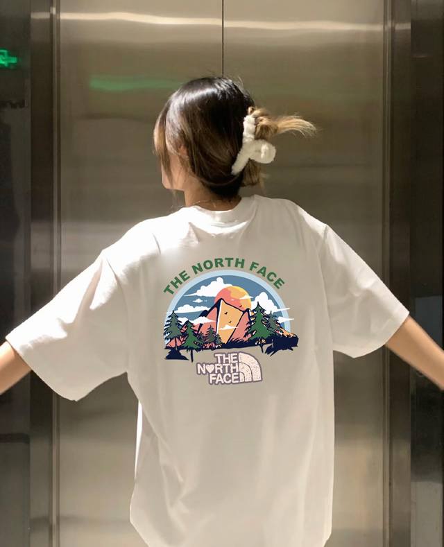 The North Face 北面24Ss热爱探索主题圆领短袖半袖T恤 面料采用260克纯棉双纱食毛面料 双线二本针压线 久洗不变形 原版定制三标 高端进口印花