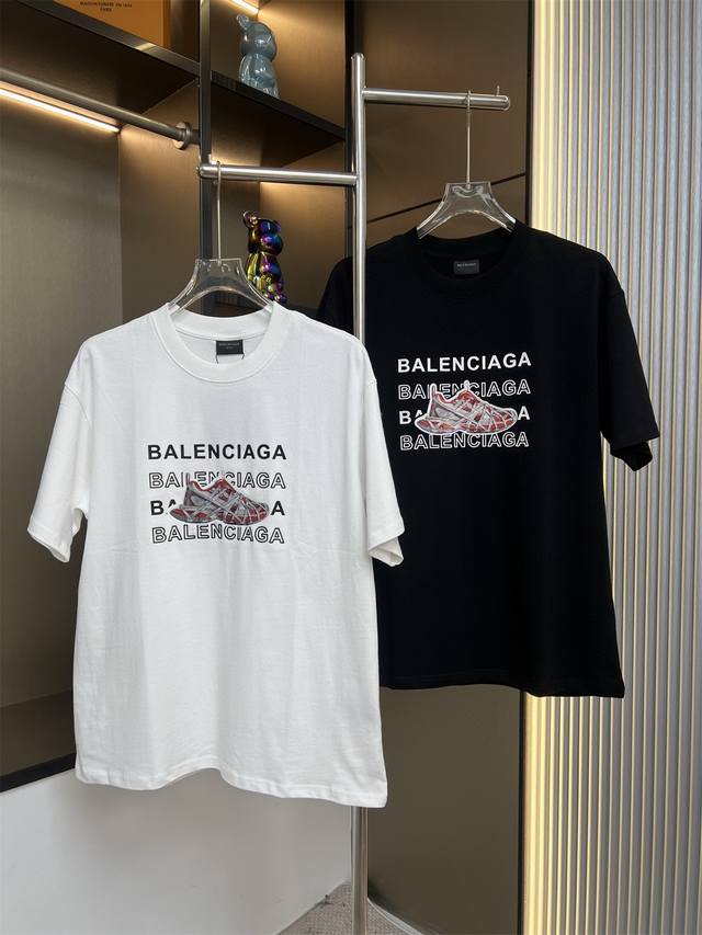 Balsenciaga巴黎世家2025Ss硅胶字母球鞋情侣休闲短袖T恤 最高版本！定制面料290克 %双纱棉！字母硅胶彩色立体球鞋烫画工艺设计！ 辅料：开模原版