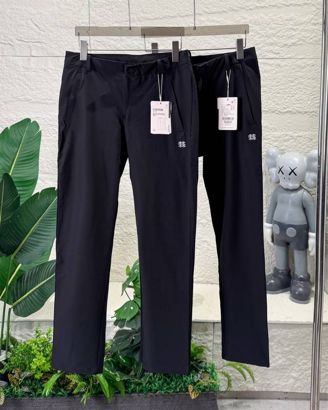 Kolon Sport 可隆商务男士全天候战裤，防泼水速干透气软壳裤Edo全日户外机能系列，原单代工厂P大货剩余，防泼水速干轻薄面料软壳长裤，版型挺阔有型由于大