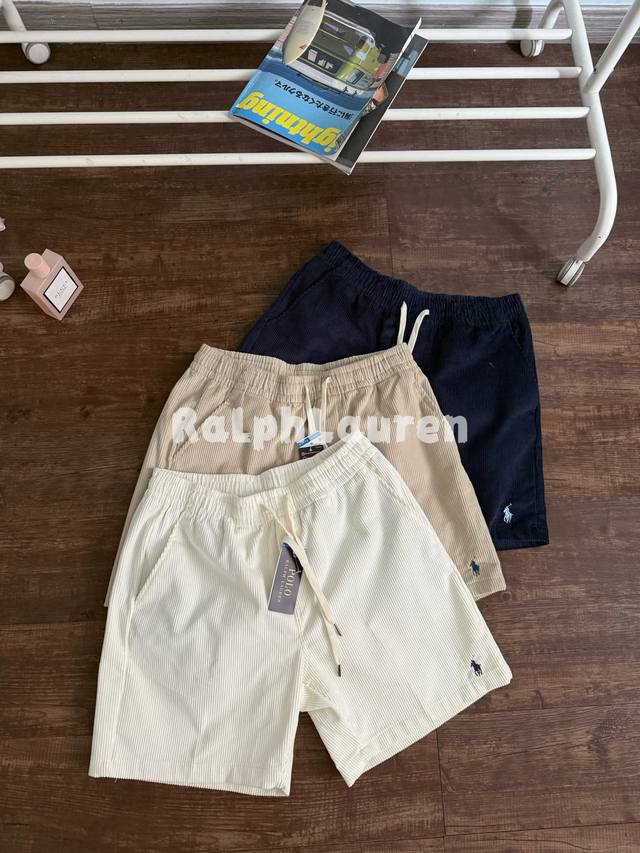 Ralph Lauren 拉夫劳伦 25Ss 小马标刺绣休闲老钱风灯芯绒短裤- 以经典设计重塑夏日体验，精选棉质灯芯绒面料，上身挺括有型，标志性小马刺绣Logo