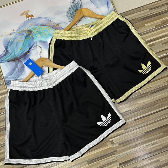 福利！最新款三叶草阿迪达斯Adidas蜂窝网设计镂空透气面料手感超舒服！牛奶般丝滑！清爽凉凉上身就降温的神裤！休闲裤！阿迪夏季户外男士运动短裤！情侣款男女同款女