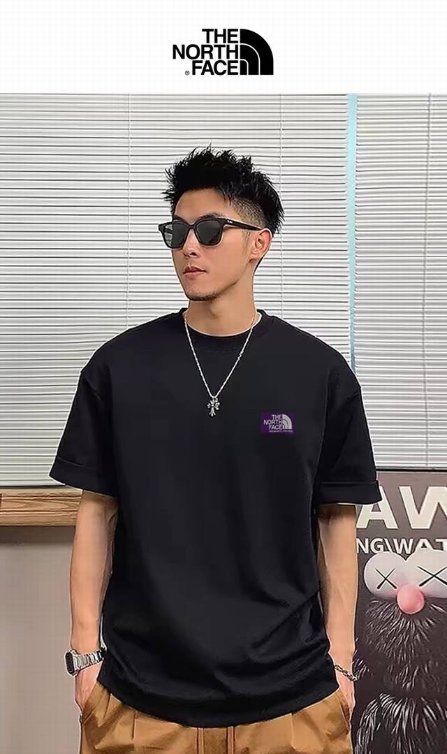 260G重磅纯棉 The North Face 北面经典紫标 短袖T恤 男女同款 半袖 情侣款 面料工艺： 1.260G重磅纯棉，100%棉，恰到好处的克重，上