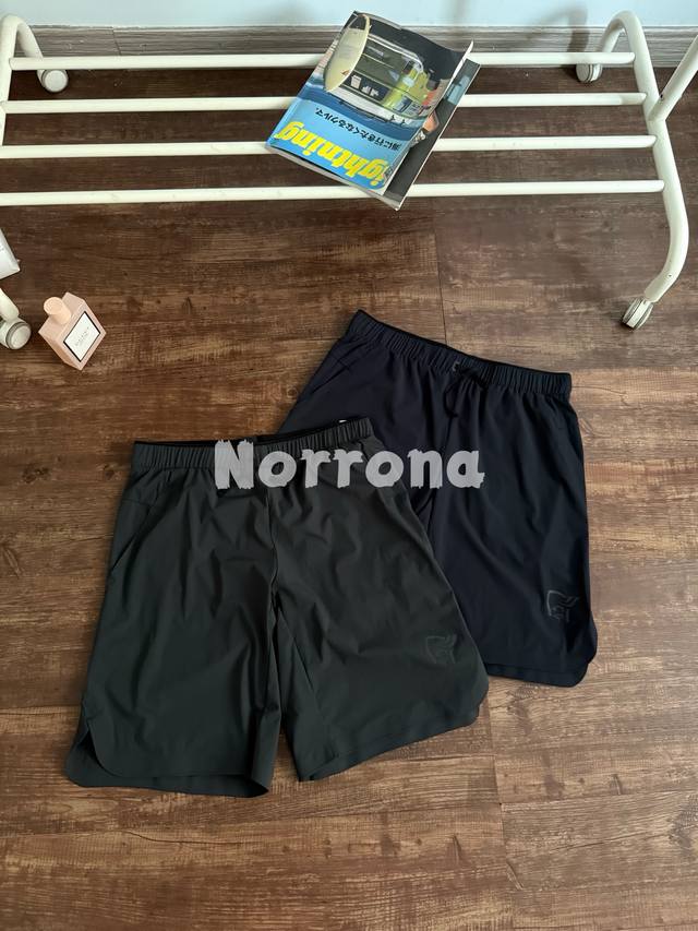 颜色：黑色 灰色 尺码：S到Xxl 挪威老人头户外顶流Norrona Senja Flex1 9 压胶超轻量化短裤男士 线上 0 绝对与众不同的一款户外单品！