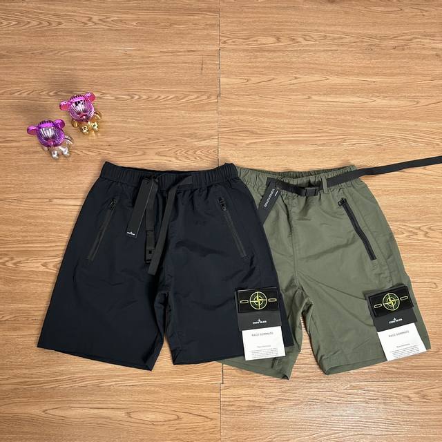 Stone Island 石头岛机能两侧拉链户外速干短裤 甄选品质 实拍可见 面料采用高品质正品尼龙面料 质感有型 清凉面料 面料上身舒服 当季必备 版型超正
