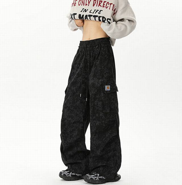 Carhartt日系工装裤 Carhartt 卡哈特爆款日系工装迷彩长裤直筒裤，经典直筒裤型，宽松的版型，对于腿部的修饰特别Nice，满足日常需求同时丰富裤子的