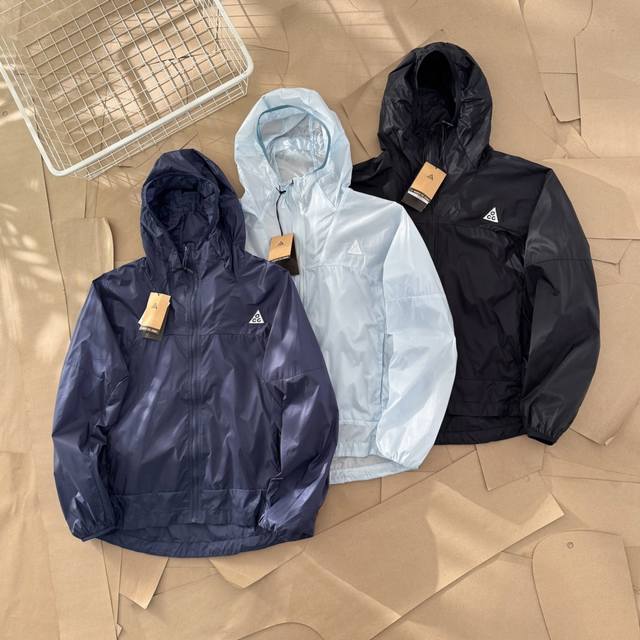 原单 Nike Outlets Acg Cinder Cone男拒水夹克外套梭织稳定Db0979 无惧潮湿天气 探险之旅，等你开启。Nike Acg Cinde