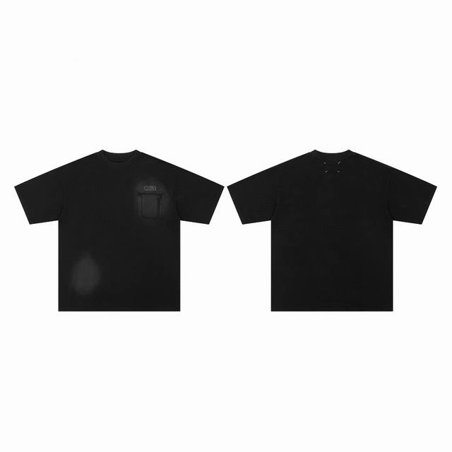 Maison Margiela 马吉拉Mm6夏季 水洗做旧破坏磨破口袋字母短袖 T恤 男女情侣款 破坏磨破口袋 水洗做旧工艺 短袖的底衫是 %纯棉亲肤透气 定织
